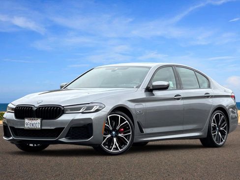 Certified 2023 BMW 530e w/ M Sport Package image 1