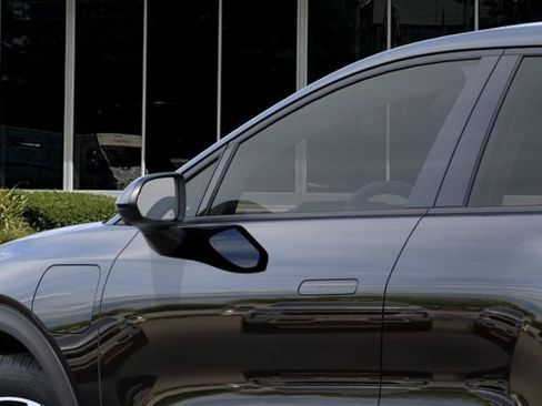 New 2026 Chevrolet Equinox EV LT w/ Comfort Package FWD image 36