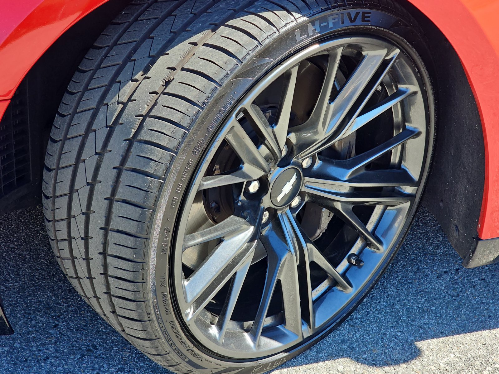Used 2019 Chevrolet Camaro ZL1 RWD image 32