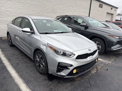 Used 2020 Kia Forte LXS image 3