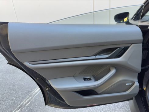 Used 2020 Porsche Taycan 4S image 44