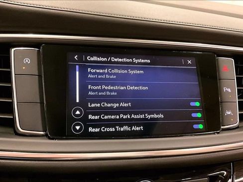 Used 2023 Buick Enclave Essence w/ Experience Buick Package FWD image 38