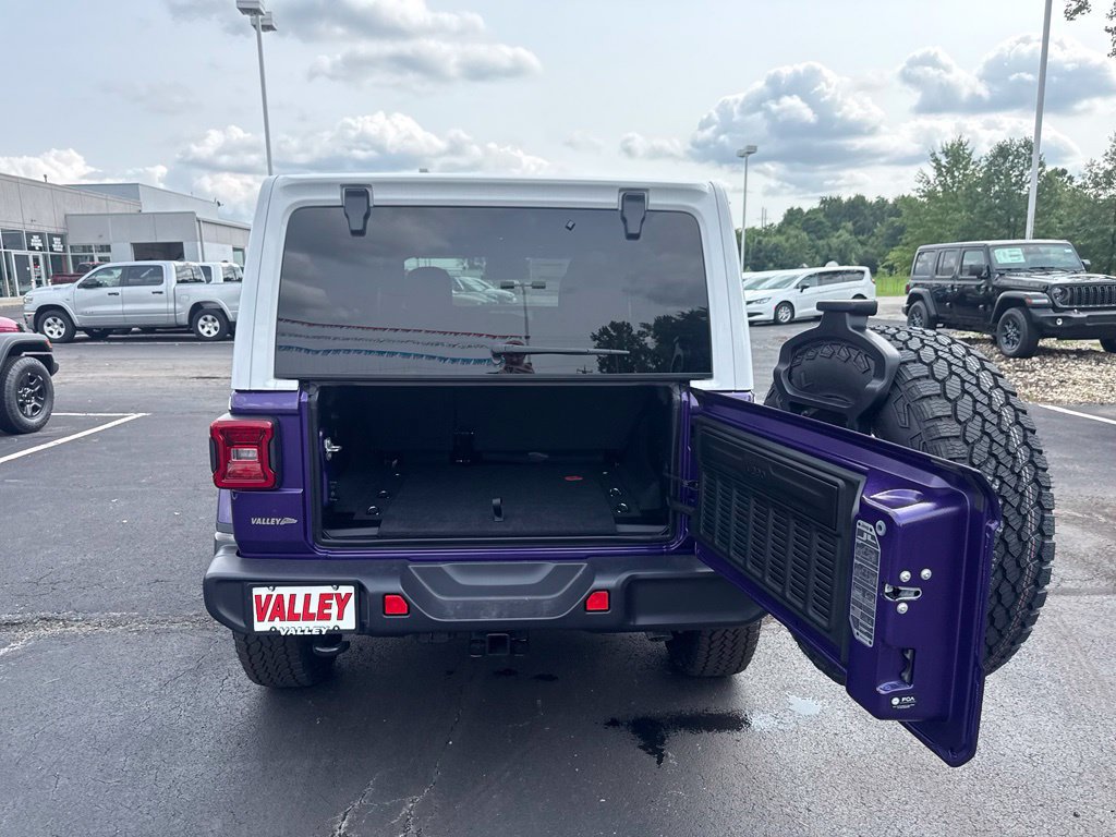 New 2026 Jeep Wrangler Unlimited Sahara w/ Whitecap Package AWD/4WD image 44