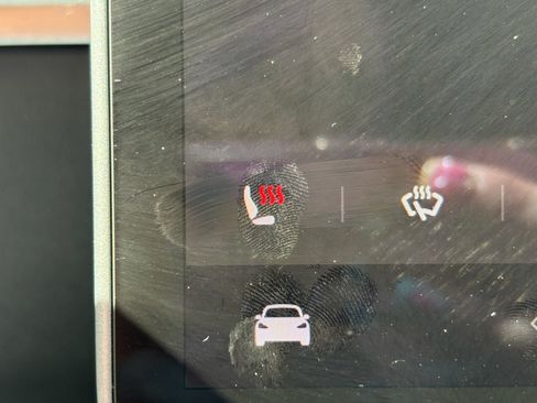 Used 2023 Tesla Model Y 2WD image 23