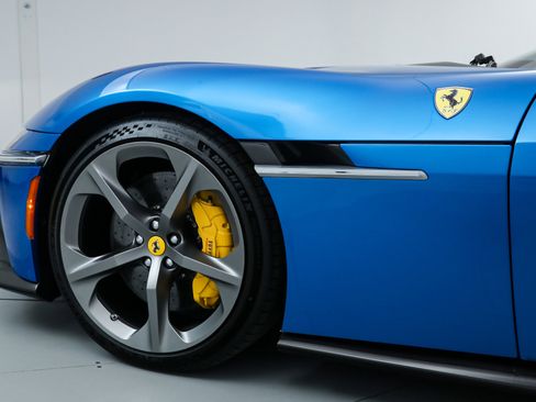 Certified 2025 Ferrari 12Cilindri RWD image 44