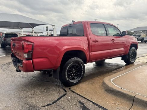 Used 2022 Toyota Tacoma SR5 image 4