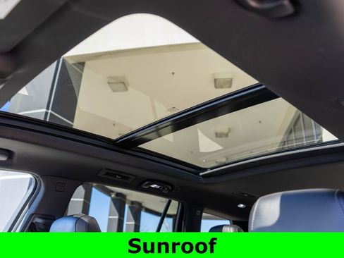 Used 2024 Cadillac XT6 Sport w/ Technology Package image 12