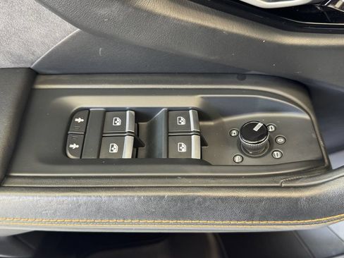 Used 2020 Lamborghini Urus AWD/4WD image 15