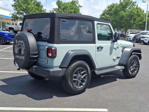 Used 2024 Jeep Wrangler Sport AWD/4WD image 6