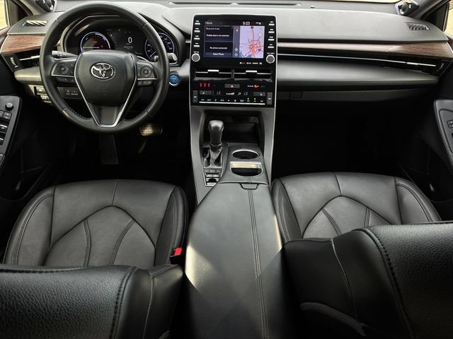 Used 2020 Toyota Avalon XLE w/ Preferred Accessory Package FWD image 9