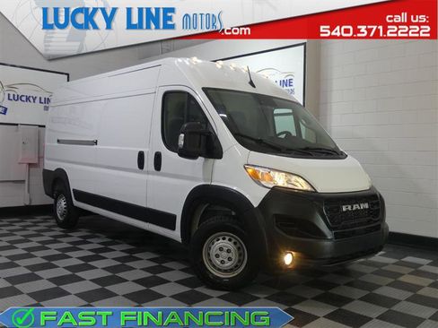 Used 2025 RAM ProMaster 2500 w/ Convenience Group FWD image 1