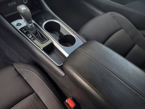 Used 2024 Nissan Altima 2.5 SV image 26