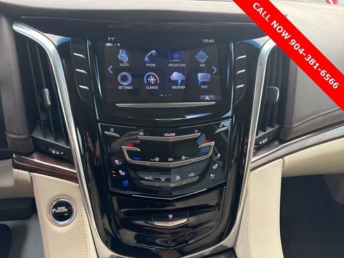 Used 2017 Cadillac Escalade Luxury image 13