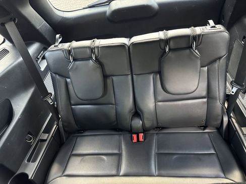 Used 2020 Ford Explorer ST image 22