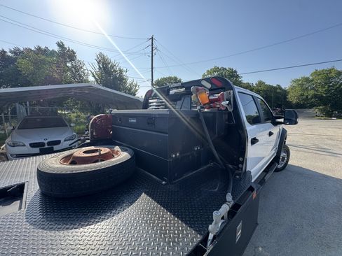 Used 2022 Ford F550 4x4 Crew Cab Super Duty w/ Power Equipment Group image 17
