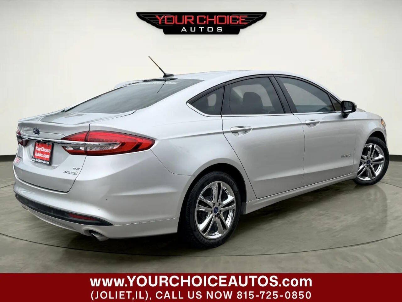 Used 2018 Ford Fusion SE FWD image 6