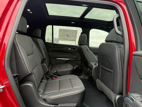 New 2026 Chevrolet Traverse High Country image 8