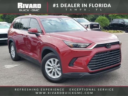 Used 2024 Toyota Grand Highlander FWD image 1