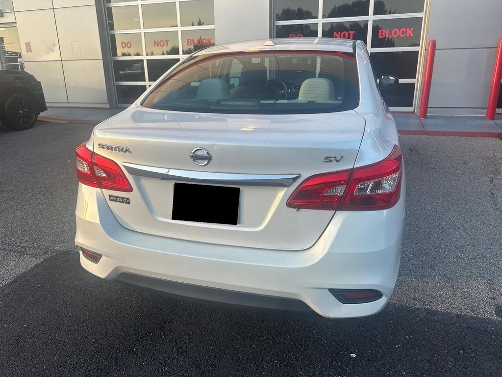 Used 2017 Nissan Sentra SV FWD image 4