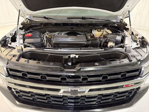 Used 2021 Chevrolet Tahoe Z71 w/ Z71 Signature Package image 31