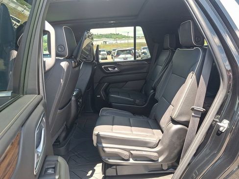 Used 2023 Chevrolet Tahoe Premier w/ Advanced Technology Package AWD/4WD image 10