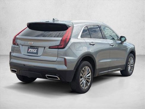 Used 2025 Cadillac XT4 Premium Luxury FWD image 5