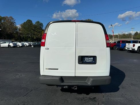 Used 2019 Chevrolet Express 2500 w/ Driver Convenience Package RWD image 7
