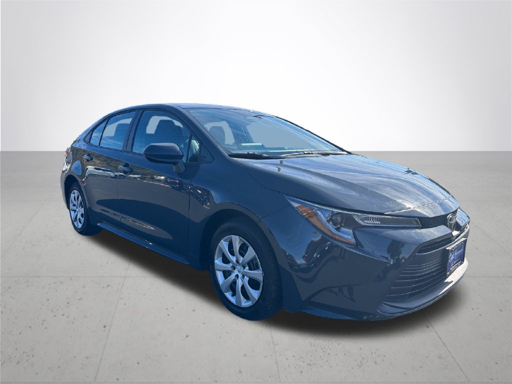 Used 2026 Toyota Corolla LE FWD image 5