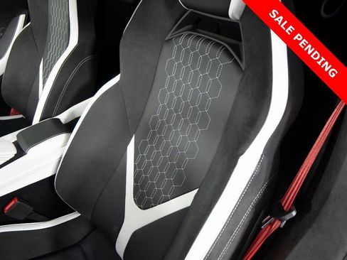 Used 2024 Lamborghini Revuelto image 39