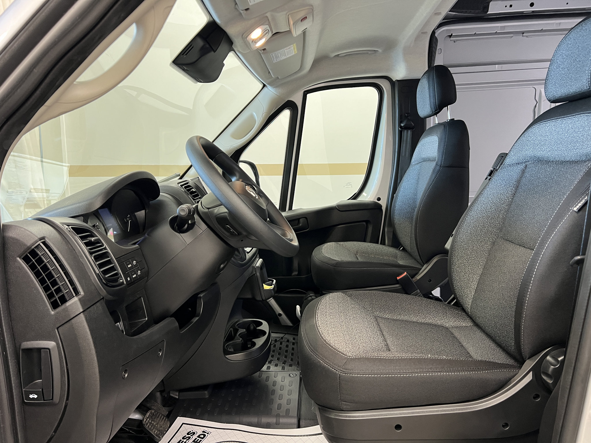 New 2027 RAM ProMaster 1500 w/ Convenience Group FWD image 5