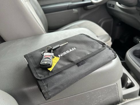 Used 2017 Nissan NV 3500 SL w/ Technology Package image 31