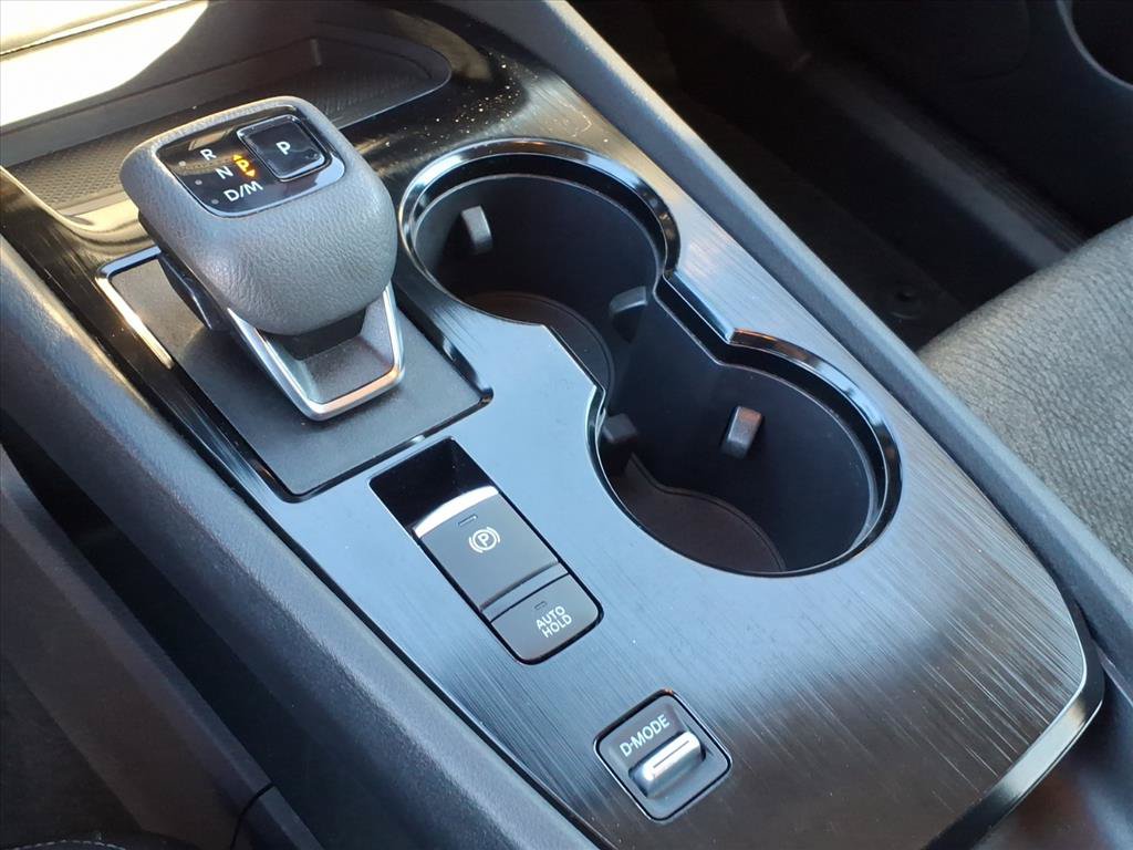Used 2024 Nissan Rogue SV FWD image 33