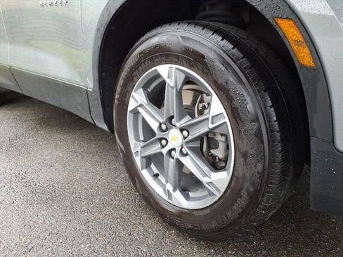 Used 2023 Chevrolet Blazer LT w/ Convenience Package FWD image 4