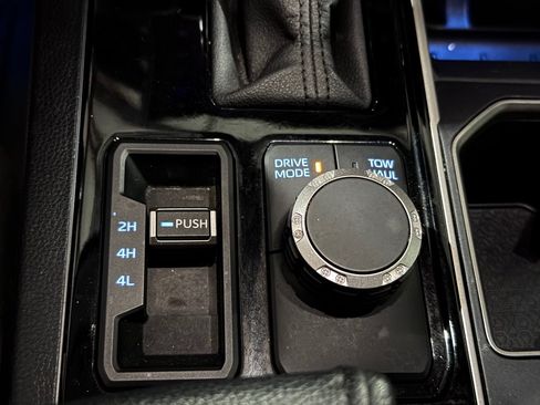 Used 2024 Toyota Tundra SR5 w/ SR5 Premium Package AWD/4WD image 33