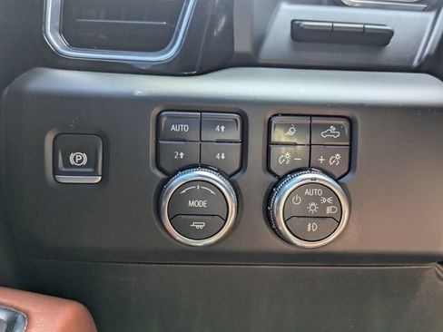 Used 2024 GMC Sierra 1500 Denali Ultimate AWD/4WD image 17