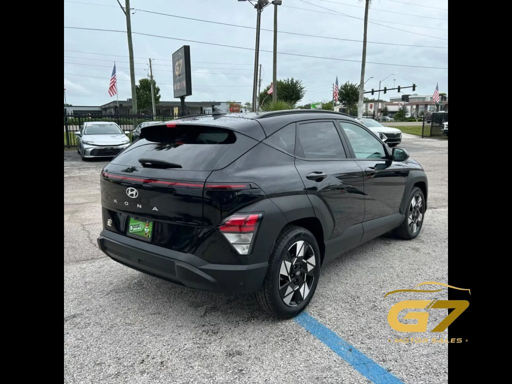 Used 2025 Hyundai Kona SEL FWD image 5