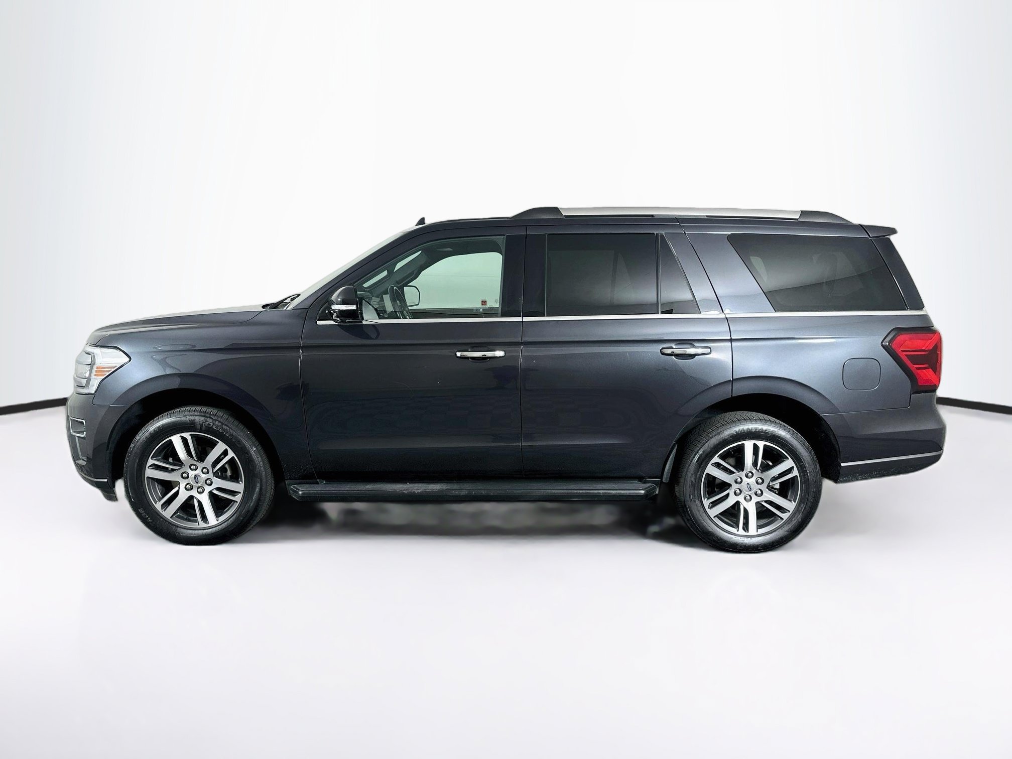 Used 2024 Ford Expedition Limited RWD image 4