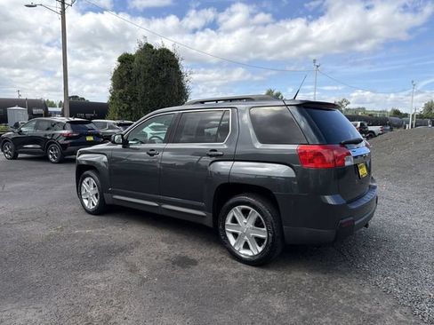 Used 2011 GMC Terrain SLT AWD/4WD image 3
