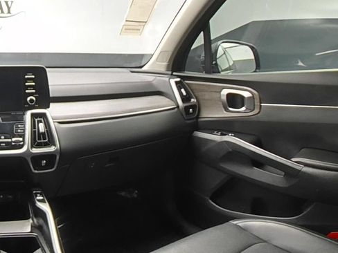 Used 2021 Kia Sorento EX AWD/4WD image 18