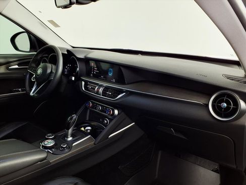 Used 2018 Alfa Romeo Stelvio Ti image 9