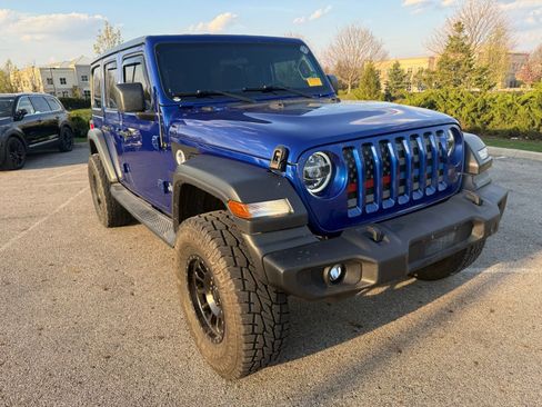 Used 2020 Jeep Wrangler Unlimited Sport image 3