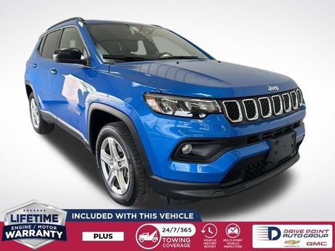 Used 2024 Jeep Compass Latitude AWD/4WD image 1