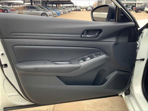 New 2025 Nissan Altima 2.5 S image 10