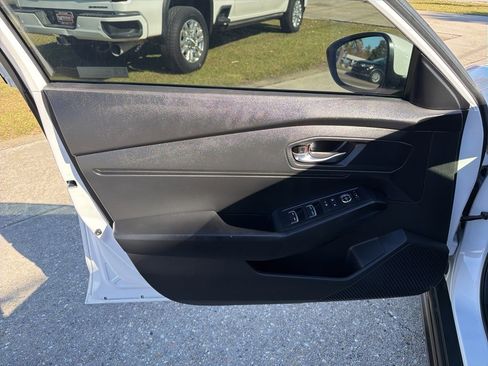 Used 2025 Honda Accord LX image 12