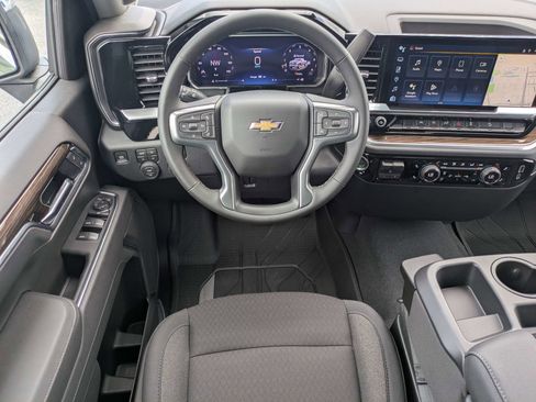 New 2026 Chevrolet Silverado 1500 LT w/ Z71 Off-Road Package AWD/4WD image 4
