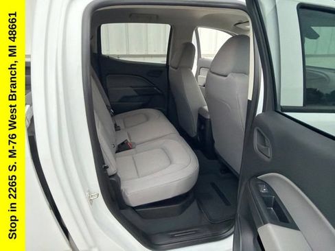 Used 2022 Chevrolet Colorado W/T RWD image 17
