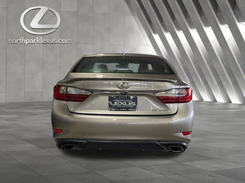 Used 2018 Lexus ES 350 image 8