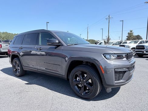 New 2026 Jeep Grand Cherokee L Limited RWD image 3