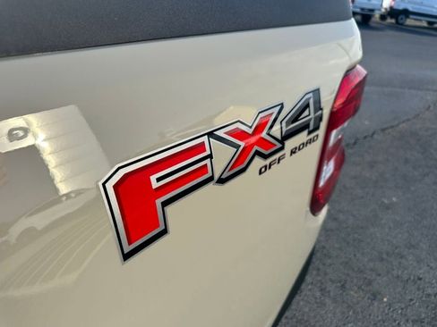 New 2025 Ford Maverick XLT w/ XLT Luxury Package image 21