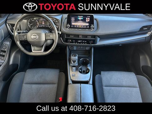 Used 2025 Nissan Rogue SV FWD image 4